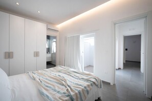 1 dormitorio, tabla de planchar con plancha, wifi y ropa de cama