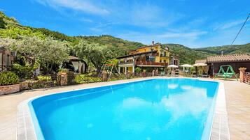 Seasonal outdoor pool