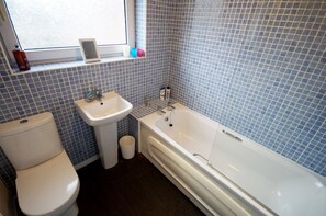 Dusche, Handtücher, Seife, Toilettenpapier
