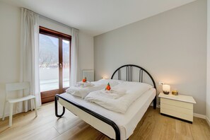 2 bedrooms, free WiFi, bed sheets - Balcone Sui Tigli Few Min From The Lake (Riva del Garda)