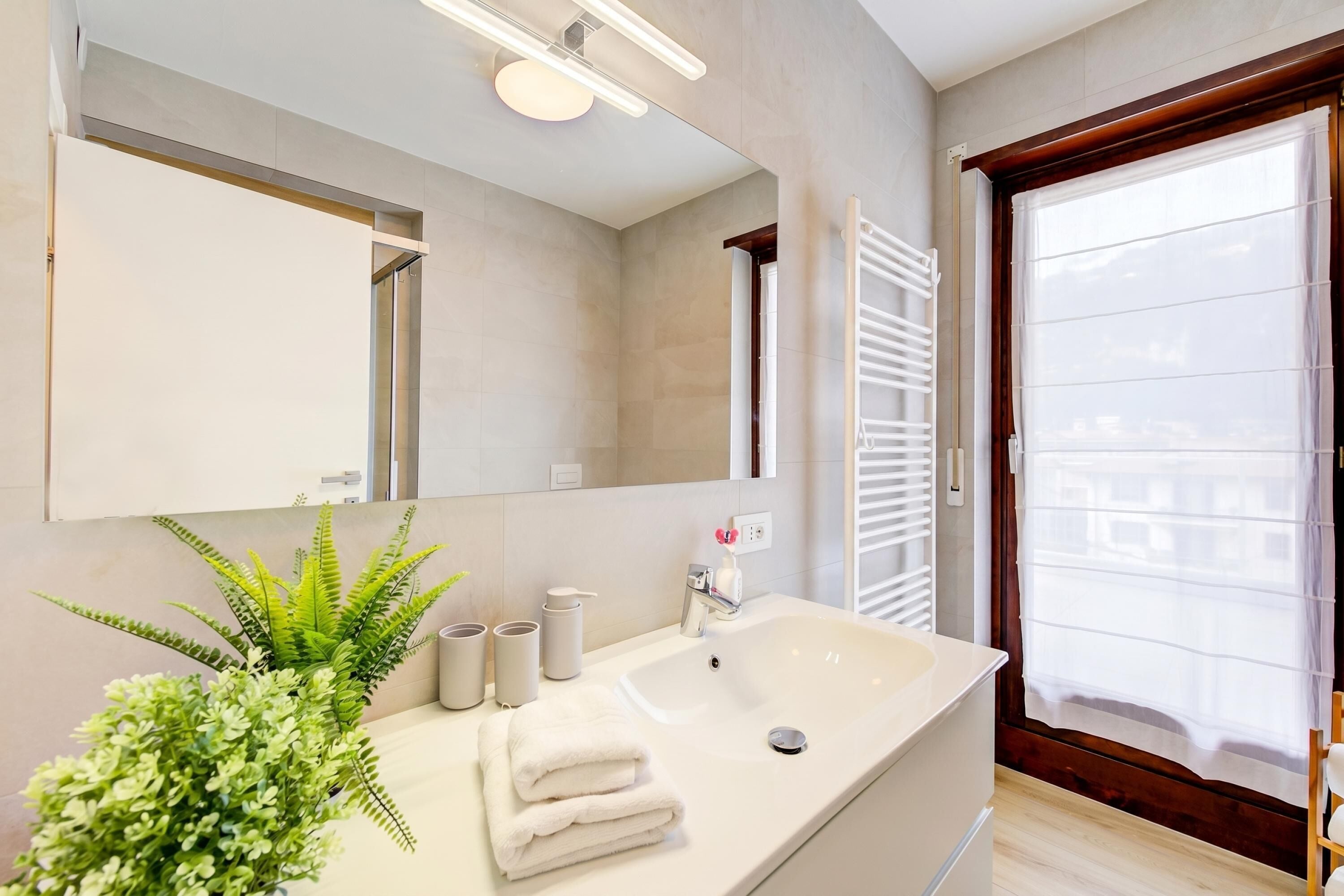 Familienapartment, 2 Schlafzimmer, Terrasse (Balcone Sui Tigli - Apartment with) | Badezimmer