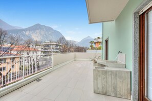 Apartamento familiar, varias habitaciones (Balcone Sui Tigli Few Min From The) | Terraza o patio