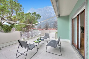 Family Apartment, Multiple Bedrooms (Balcone Sui Tigli Few Min From The) | Teres/patio