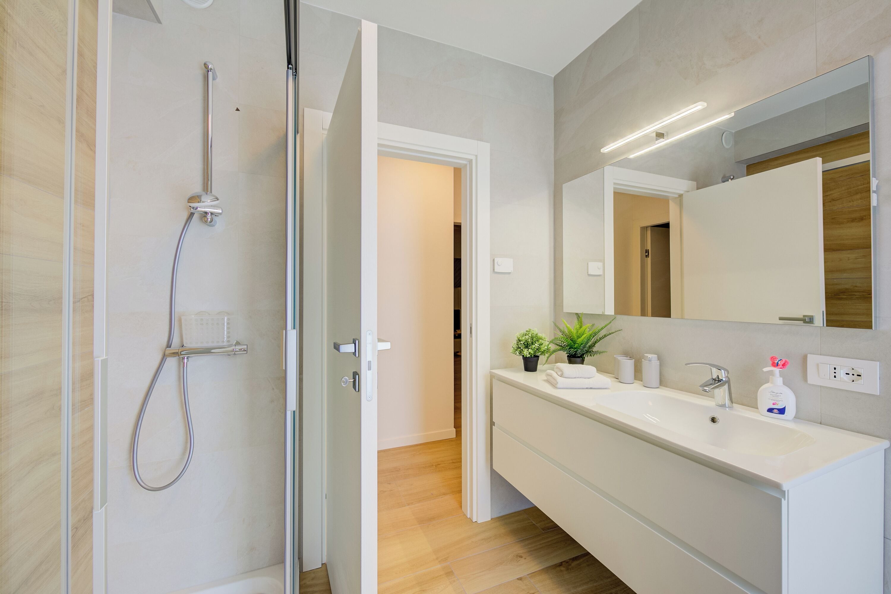 Family Apartment, Multiple Bedrooms (Balcone Sui Tigli Few Min From The) | Bathroom | Shower, hair dryer, bidet, towels