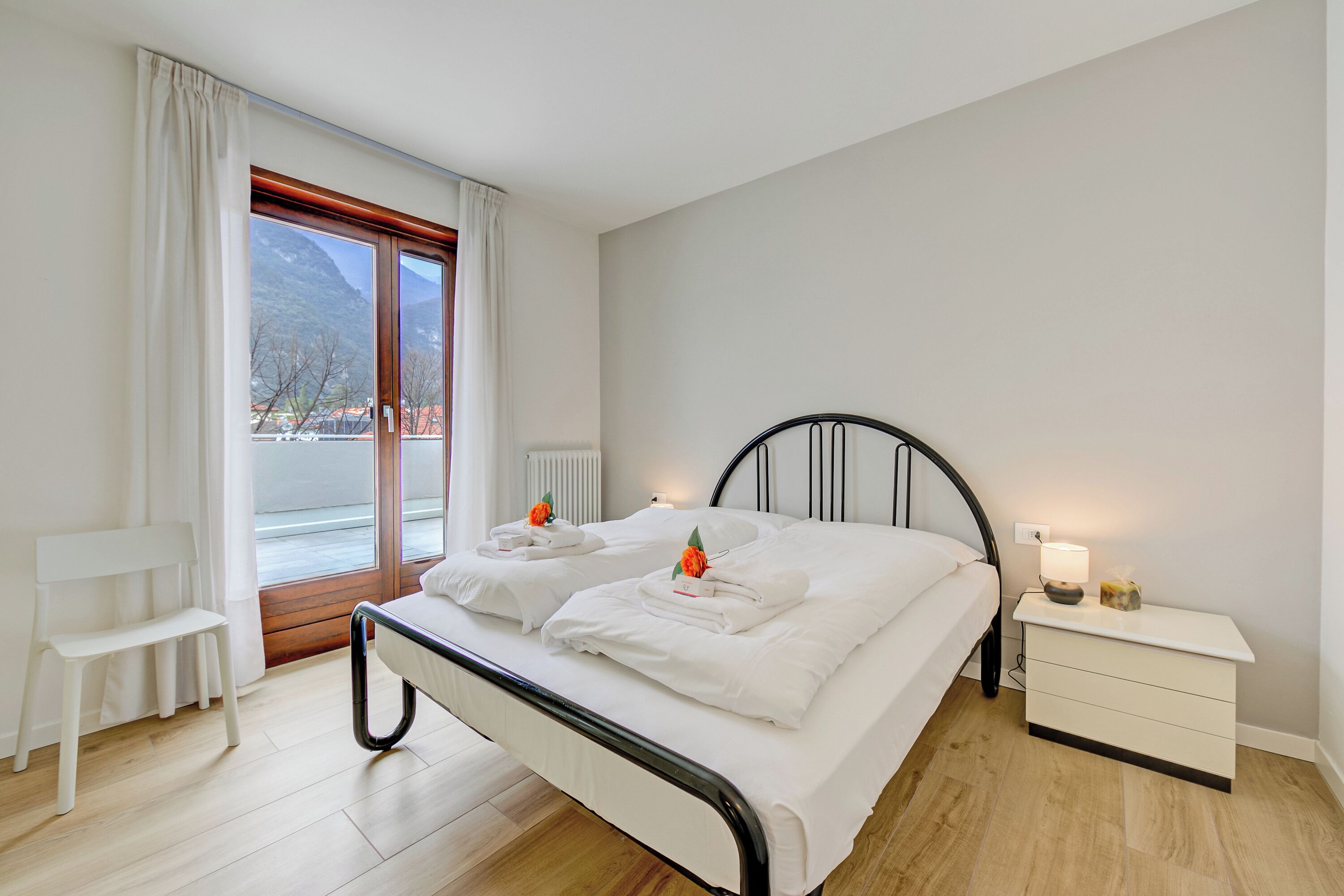Familienapartment, 2 Schlafzimmer, Terrasse (Balcone Sui Tigli - Apartment with) | 2 Schlafzimmer, WLAN