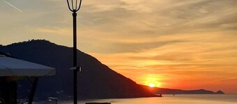 On The Beach Apartment 