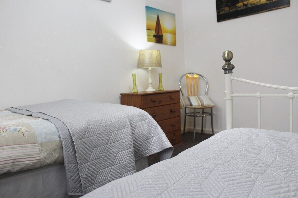 2 chambres, fer et planche à repasser, Wi-Fi gratuit, draps fournis