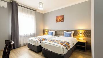Standard Twin Room | Egyptian cotton sheets, premium bedding, memory foam beds, minibar
