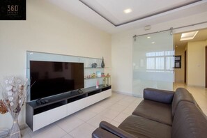 TV