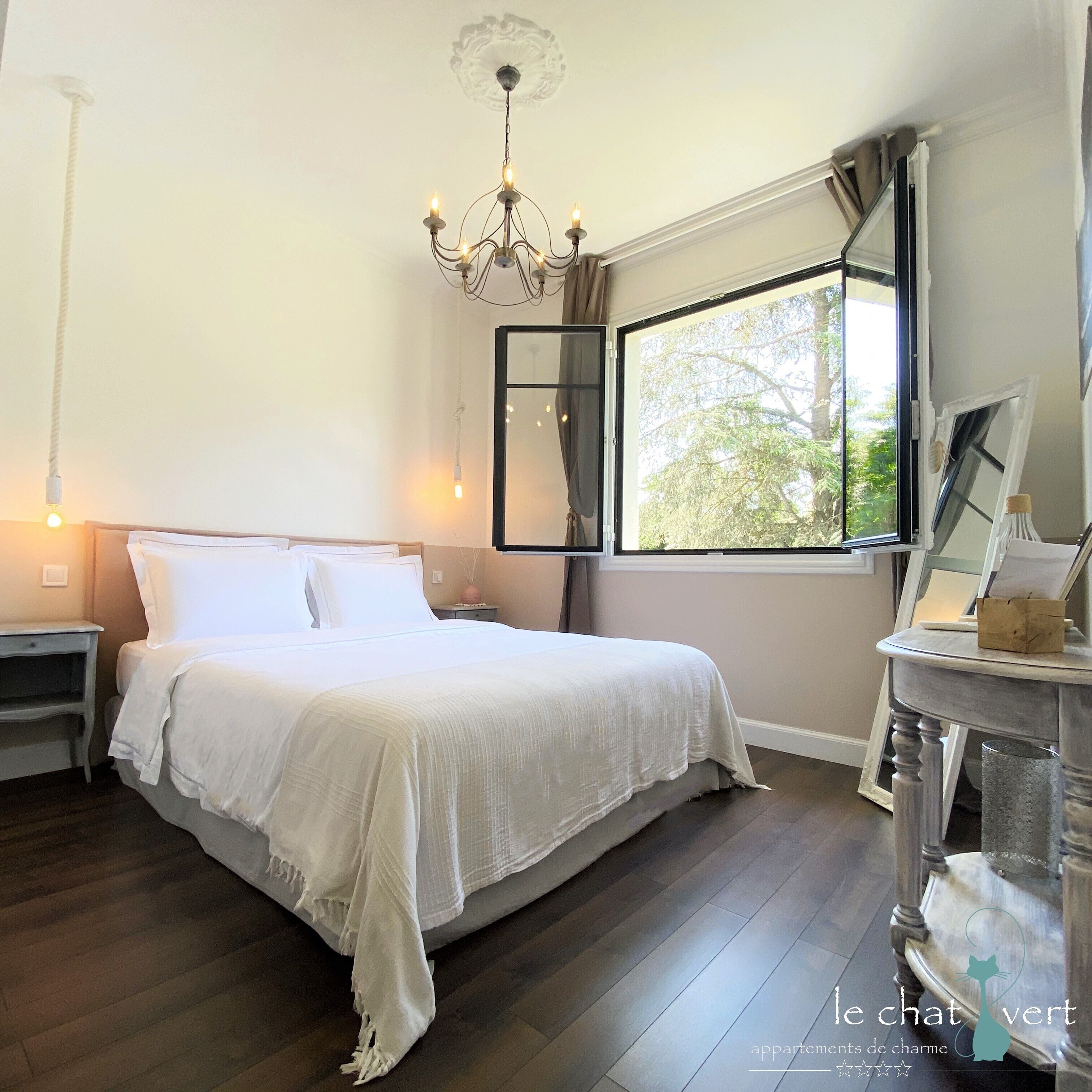 1 chambre, fer et planche à repasser, Wi-Fi gratuit, draps fournis