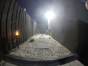 Property grounds - Monaaray Studio-10 minutes drive from Hobart's CBD and only 5 minutes from MONA. (Glenorchy)