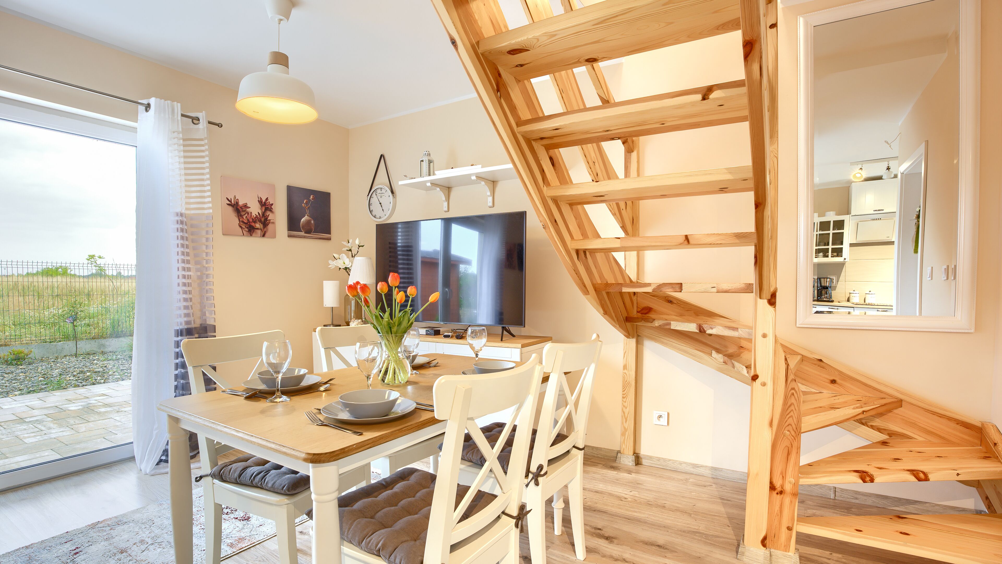 Chalet rustique (8H) | Repas dans la chambre