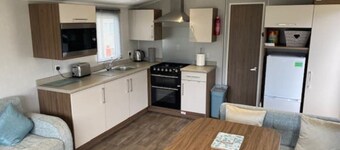 Deluxe, Spacious, Modern 3 Bedroom Holiday Home