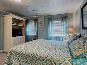 5 bedrooms, iron/ironing board, travel cot, free WiFi - Awesome Ocean Front, Large Screened Porch Pelican Watch- Perfect Beach House! (Pawleys Island)