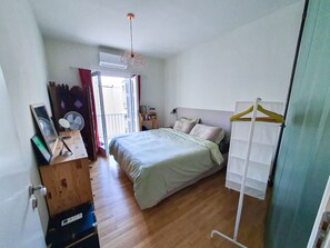 1 soverom, skrivebord, strykejern/-brett og wi-fi (inkludert)