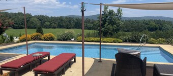 The Barn studios with a view near Monticello and wineries!