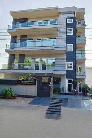 Exterior - The Aroma Residency near The Medanta, The Medicity, Gurgaon (Gurugram)