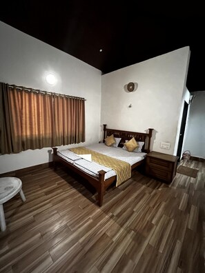 2 bedrooms - Forest Trails Adventure Resort (Bhudargad)