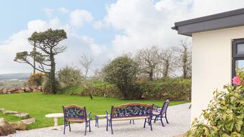 Cottage | Property grounds