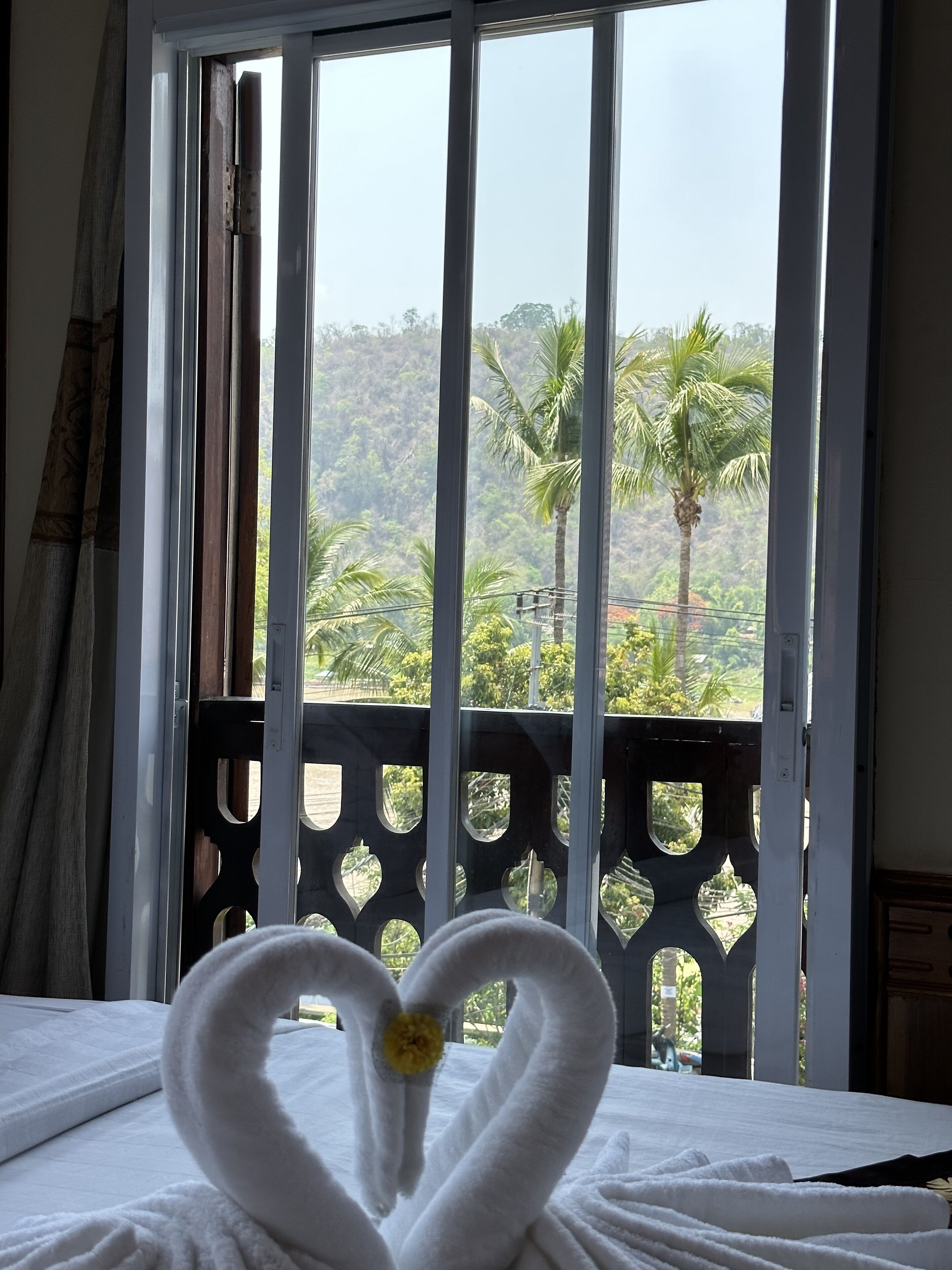 Habitación cuádruple de lujo | Sábanas de algodón egipcio y ropa de cama de alta calidad