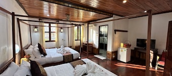 Villa Thida Mekong Riverside