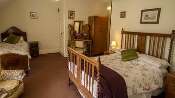 Quarto casal ou duplo | Wi-Fi de cortesia, roupa de cama