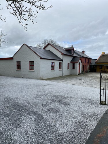 Remarkable 2-bed Apartment in Lisselton,kerry