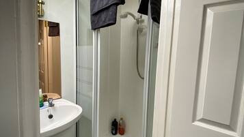 Apartment | Bathroom