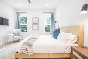 4 habitaciones, tabla de planchar con plancha y cuna de viaje