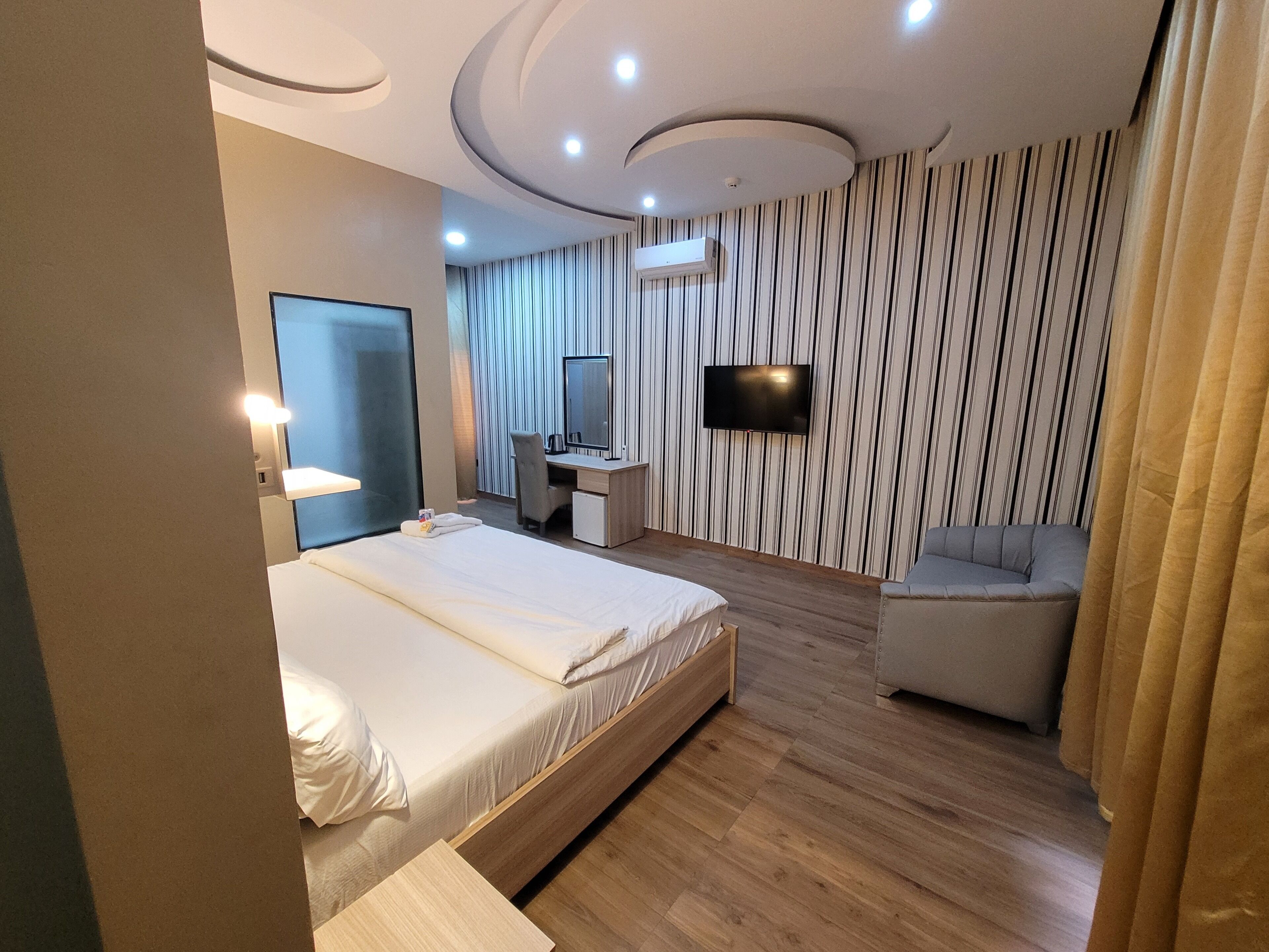 Executive-Doppelzimmer | Hochwertige Bettwaren, Select-Comfort-Betten, Schreibtisch