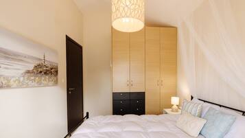 Apartment | 2 bedrooms, free WiFi, bed sheets