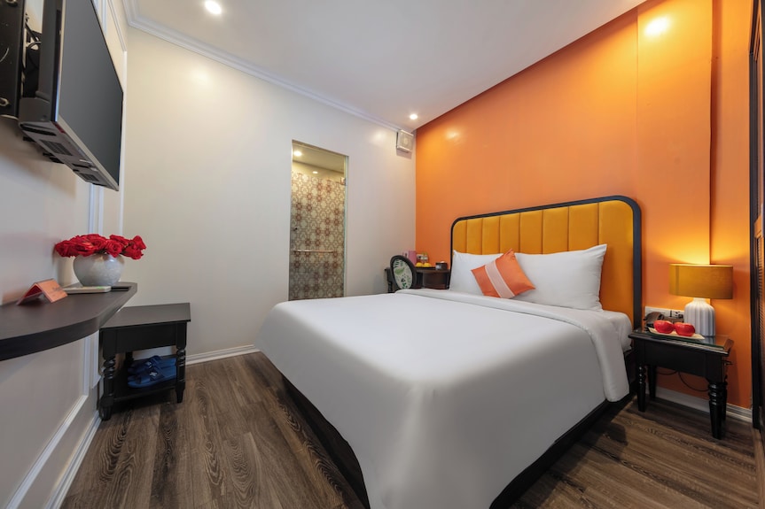 So sánh Hanoi Omina Hotel & Travel với các lựa chọn lưu trú khác trong khu vực phố cổ