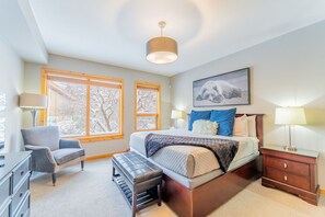 3 chambres, bureau, fer et planche à repasser, Wi-Fi gratuit