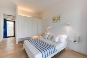1 chambre, fer et planche à repasser, Wi-Fi, literie fournie