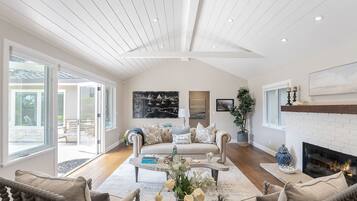 TV connectée, cheminée