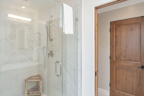 Bathtub, hair dryer, towels
