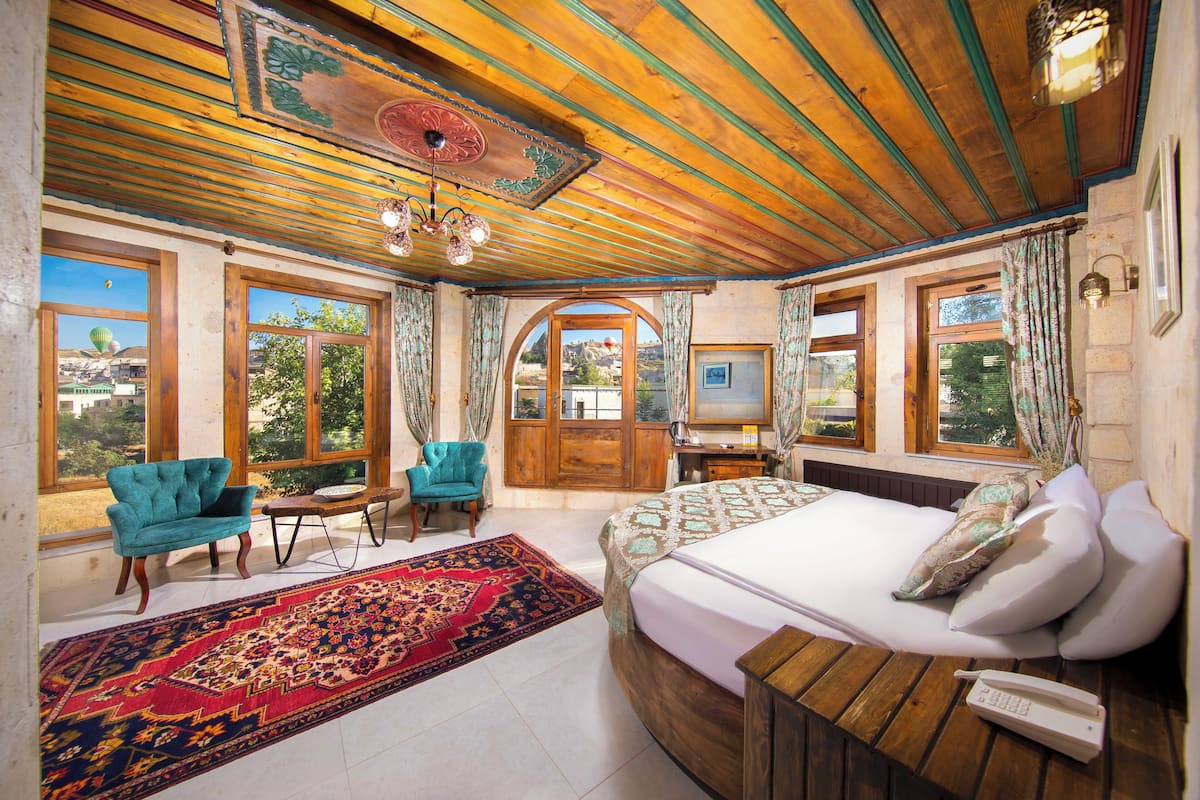 Panoramic Suite | 1 bedroom, minibar, desk, blackout drapes