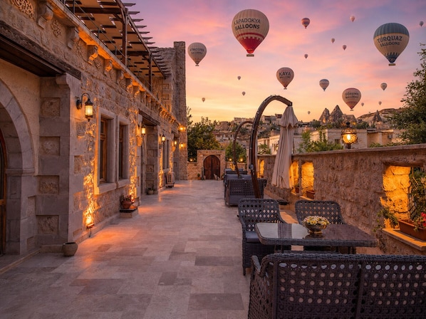 Courtyard Suite with Jacuzzi | Terrace/patio - Premium Cappadocia Hotel (Nevsehir)