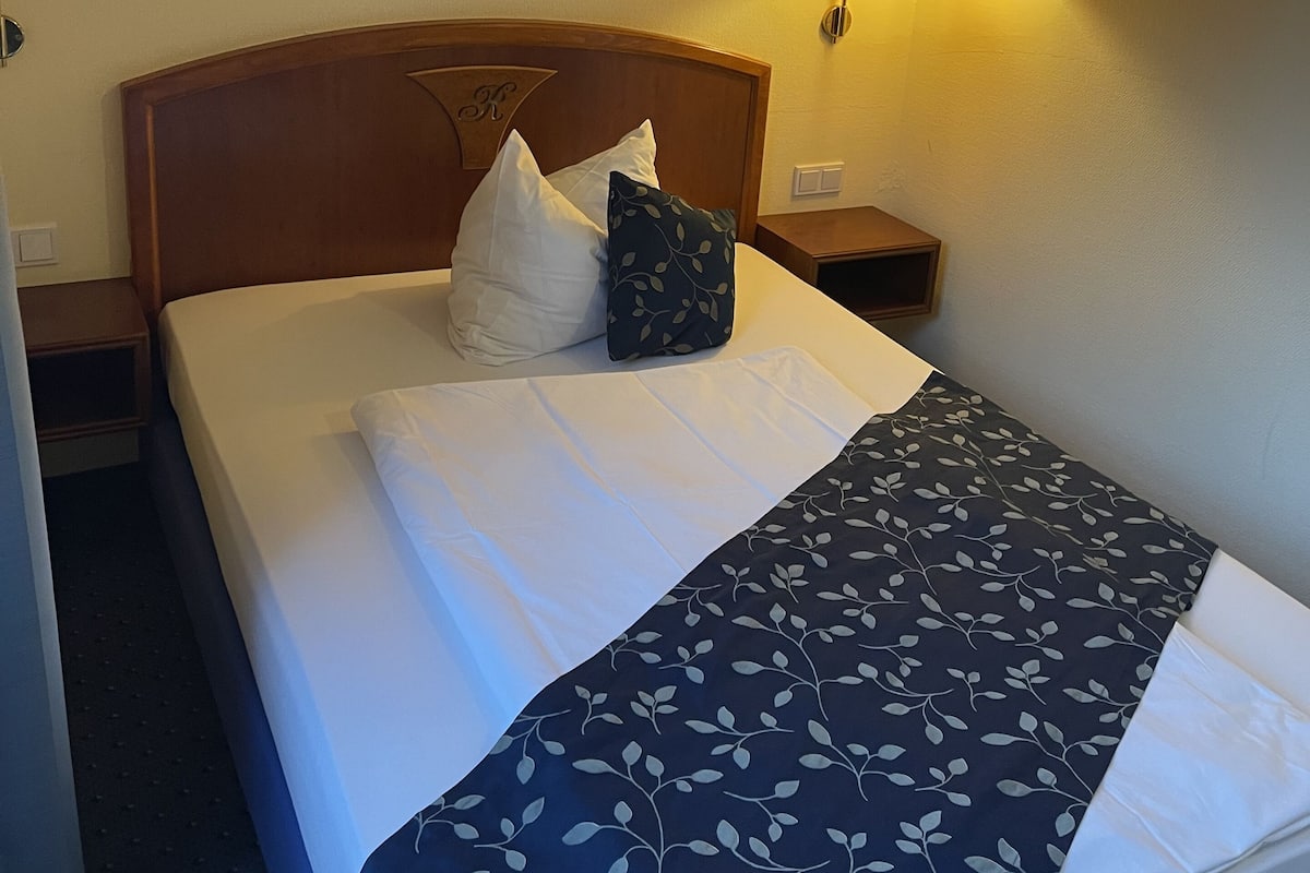 2 bedrooms, hypo-allergenic bedding, free WiFi, bed sheets