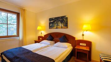 Classic Room | Hypo-allergenic bedding, free WiFi, bed sheets