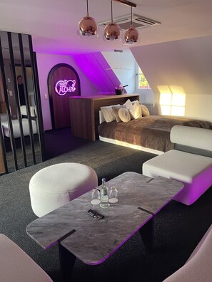 Literie hypoallergénique, Wi-Fi gratuit, draps fournis