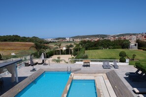 Suite Deluxe | Caja fuerte, decoración individual, mobiliario individual y escritorio