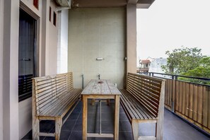 Lobby - OYO Flagship 90890 Bratang Gede Residence (Surabaya)