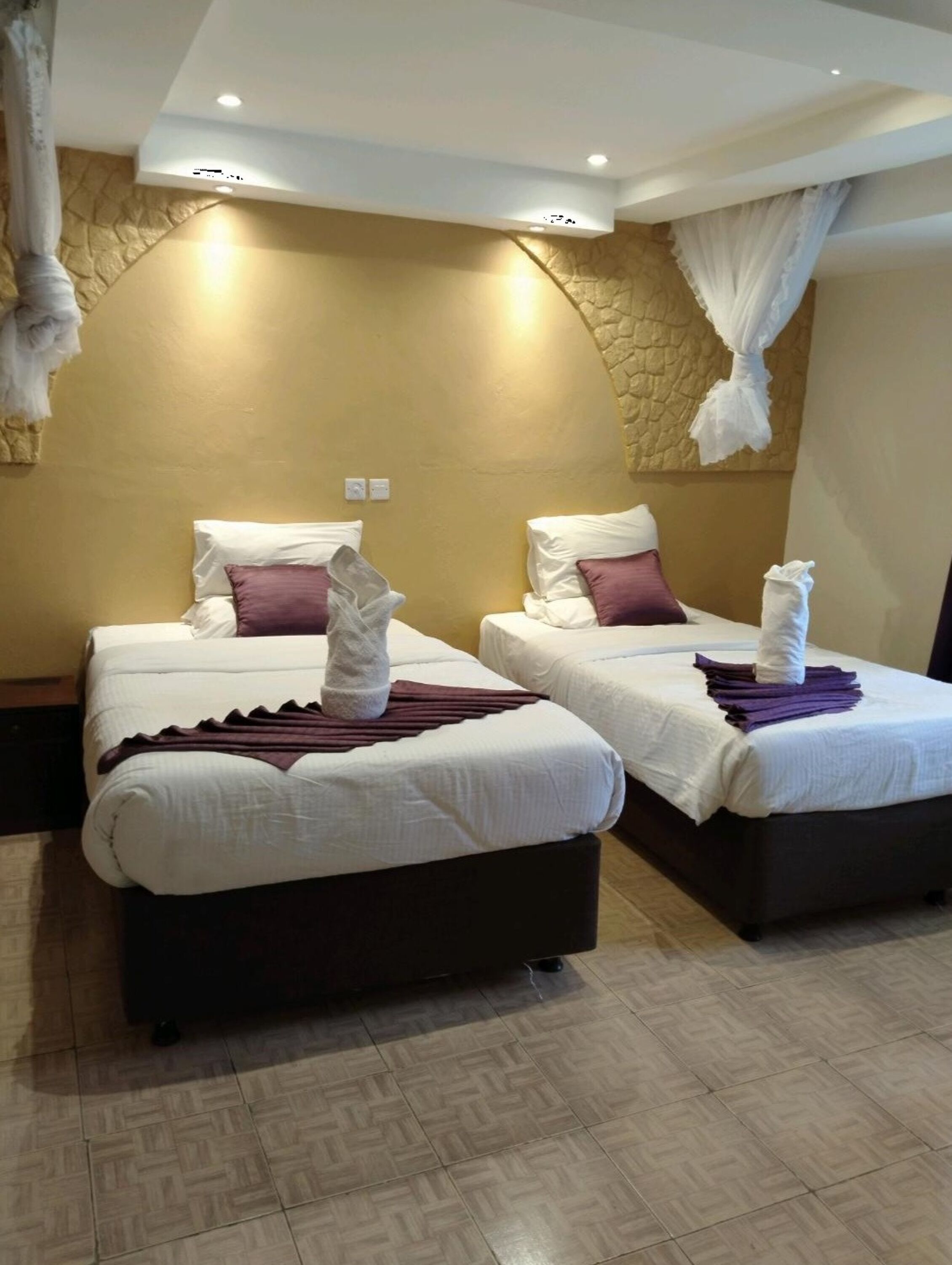 Free WiFi, bed sheets