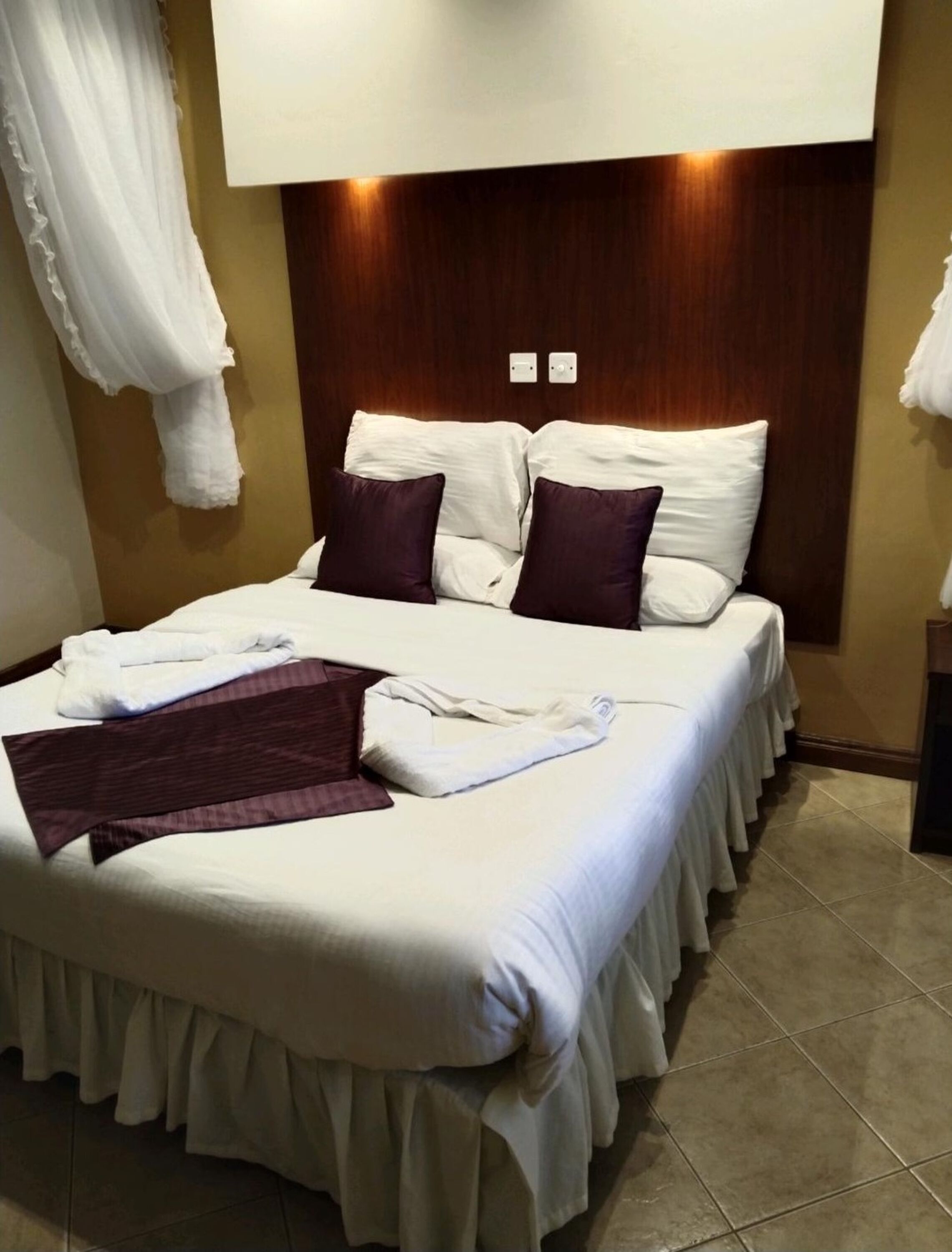 Free WiFi, bed sheets