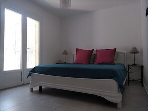 5 bedrooms, iron/ironing board, travel crib, free WiFi