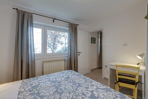 Room - Beach Apartment Kostrena 3 (Kostrena)