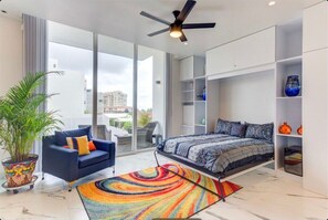 1 habitación, escritorio, tabla de planchar con plancha y wifi 