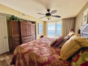 2 bedrooms, iron/ironing board, free WiFi