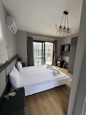 Deluxe Room, Balcony, Pool View | Minibar, in-room safe, free cots/infant beds, free WiFi - Malta Bodrum (Bodrum)